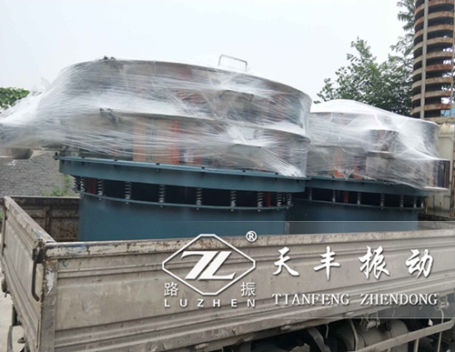 寧夏TS2000振動篩已發貨,丁經理請注意查收！